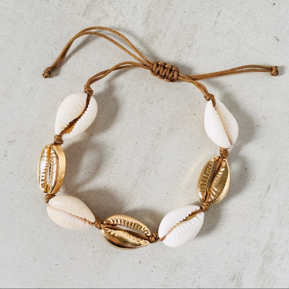 Cowrie Shell Bracelet Natural and Gold
